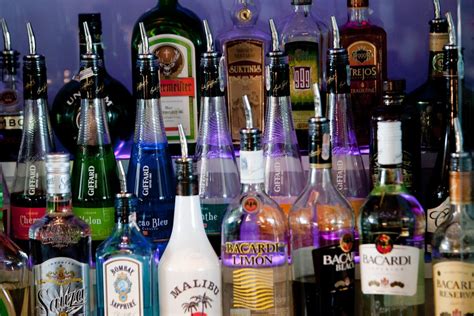 Įvairių alkoholinių gėrimų kaloringumo palyginimas