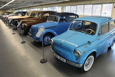 V. Janukovyčiaus automobiliai - kaip muziejuje