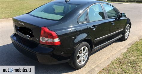 Volvo S40 automobilis