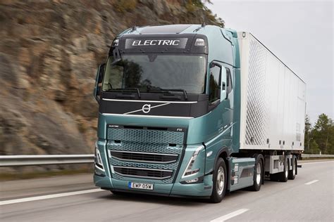 Elektrinis „Volvo FH Electric“ vilkikas