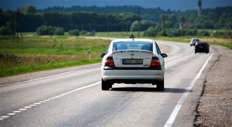 Nuotrauka iš kelio Beržinka su automobiliu