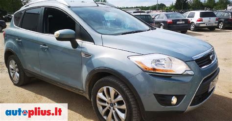 Ford Kuga automobilis