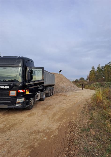 Sunkvežimio su priekaba nuotrauka