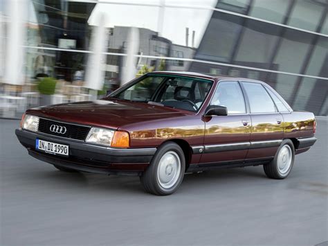 Audi 100 C3 priekinis vaizdas