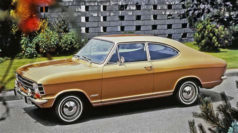Istorinis Opel Olympia automobilis