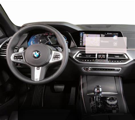 BMW X5 interjeras su išlenktu ekranu
