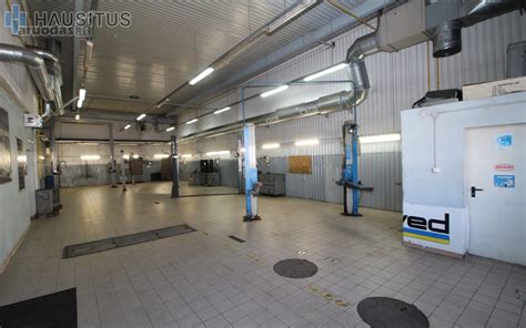 Vaizdas iš autoserviso dirbtuvių