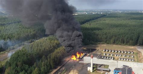 Schematinis vaizdas, kaip atrodo papildomi vairuotojų mokymai