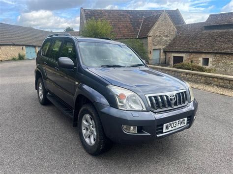 Toyota Land Cruiser J120 interjeras