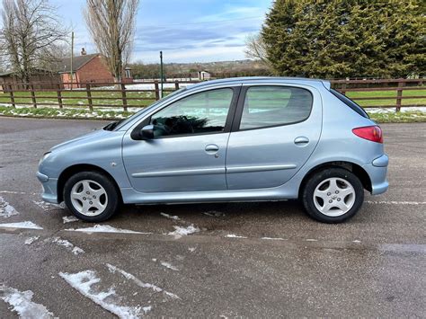 Peugeot 206 variklių tipų palyginimas