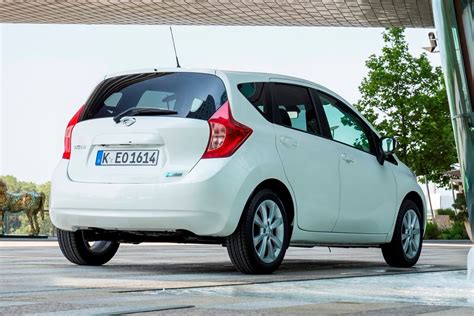 Nissan Note interjero nuotrauka su kokybiškais sėdynių užvalkalais