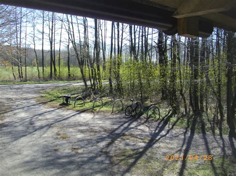 Dviračių stovėjimo aikštelė mieste