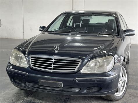 Mercedes-Benz S320 W220 interjeras