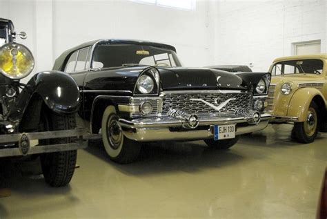 Klasikinis automobilis restauravimo dirbtuvėse