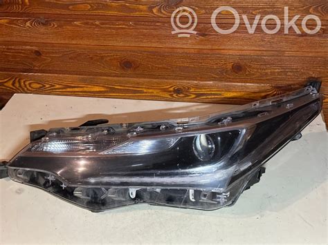 Modernus Toyota Corolla LED priekinis žibintas