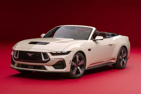 Naujausias Ford Mustang modelis