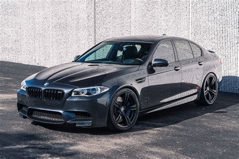 BMW M5 F10 išorės dizainas