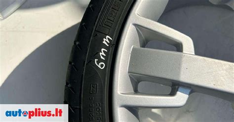 Palyginimas: padanga su juodintoju ir be jo