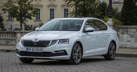 Skoda Octavia 2014 modelio skirtingų variklių degalų sąnaudų palyginimas