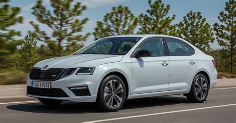 Skoda Octavia 2014 automobilio išvaizdos apžvalga