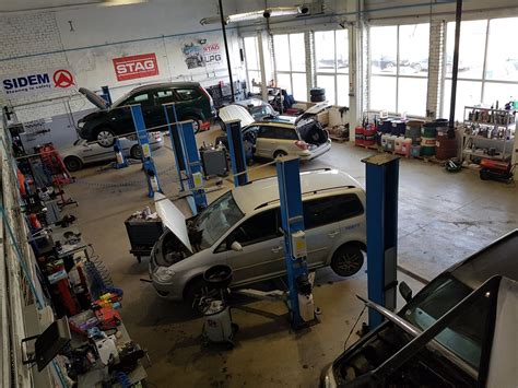 automobilių serviso laukiamasis
