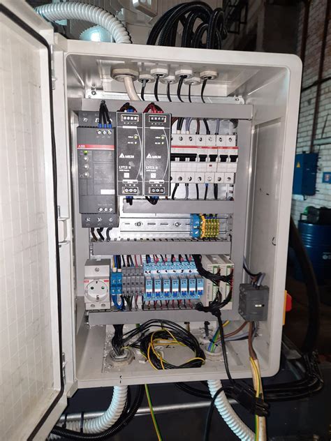 Scheminė relės posūkiams GAZ-53 elektrinės sistemos dalis