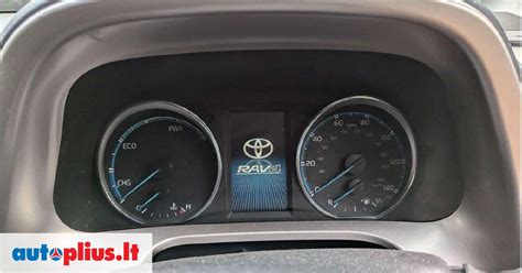 Toyota automobilio prietaisų skydelis su įspėjamaisiais signalais