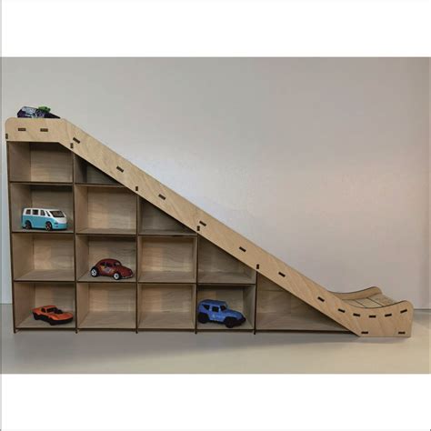 Vaikiškų automobilių žaislų vitrina