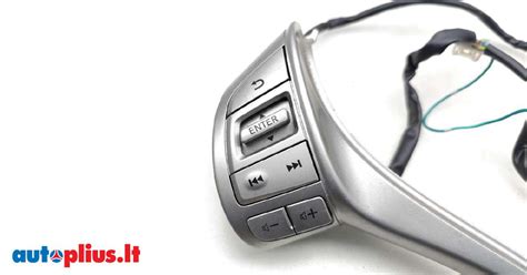 Nissan Murano interjeras ir prietaisų skydelis