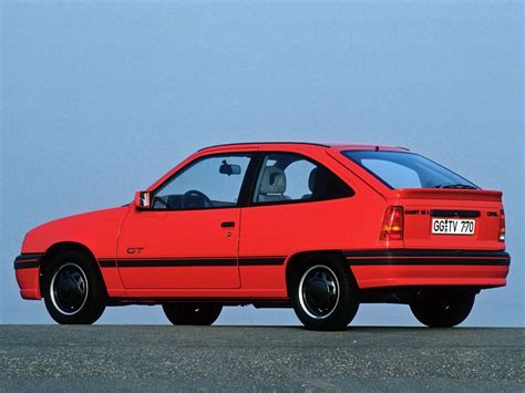 1989 Opel Kadett GT su Kamei apdailos paketu