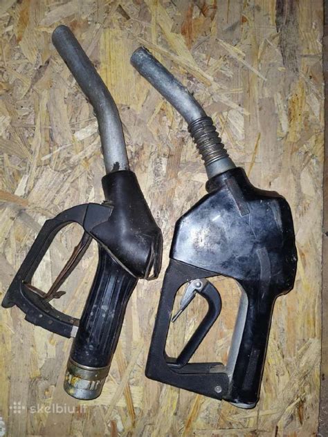 Skirtingi kuro pistoletai degalinėje