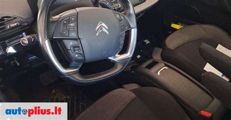 Citroen C4 variklio skyrius