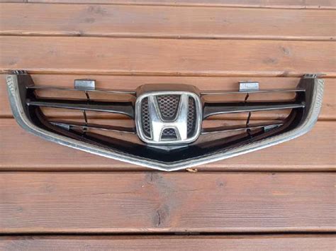 Honda Accord priekinės grotelės