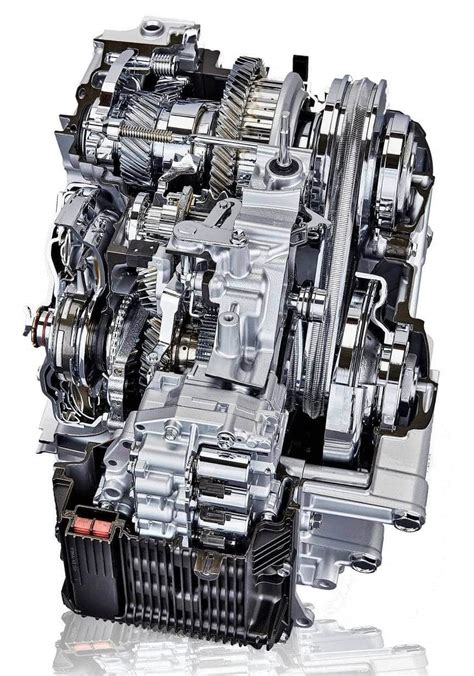 CVT pavarų dėžės schema su skriemuliais ir grandine