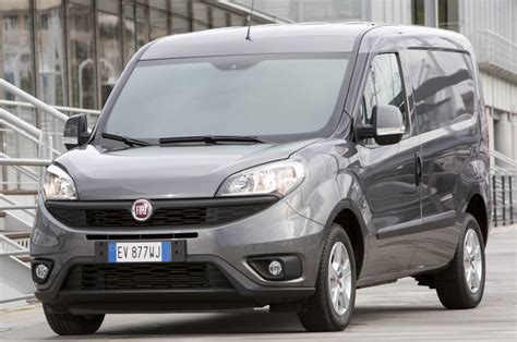 Grafikas, rodantis optimalų ratlankių diametrą Fiat Doblo automobiliui
