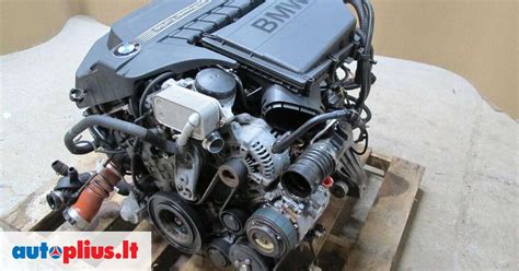 BMW variklio detalės