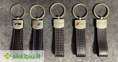 įvairūs automobilio pakabukai