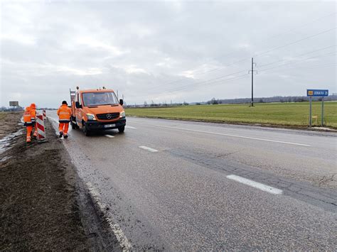 Schema, kaip organizuojamas eismas, kai atliekami kelio remonto darbai
