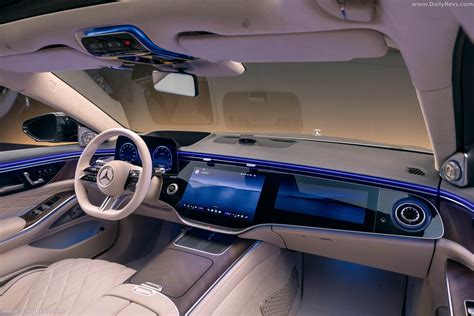 Mercedes-Benz S-Class W223 interjeras