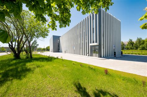 automobilių priežiūros centras šalia oro uosto