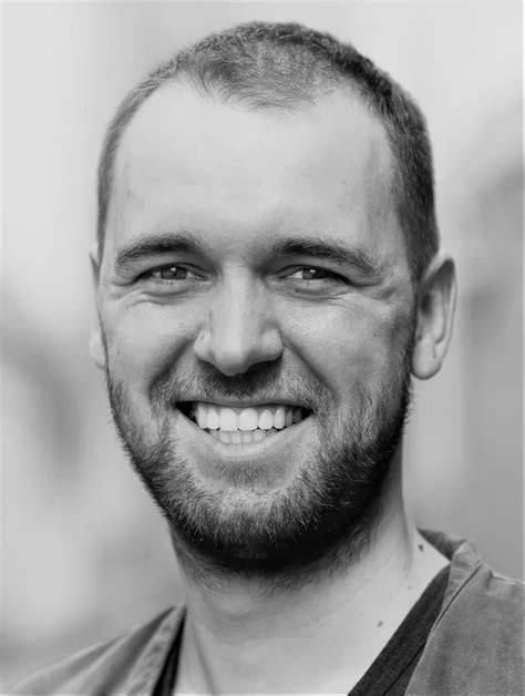 Aktorius Paulius Valaskevičius spektaklyje 