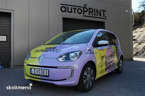 Įvairios reklaminės plėvelės automobiliams