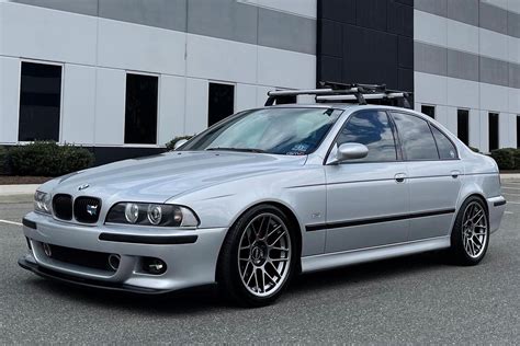 BMW E39 automobilio nuotrauka