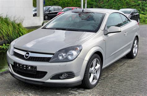 Opel Astra H automobilio interjeras