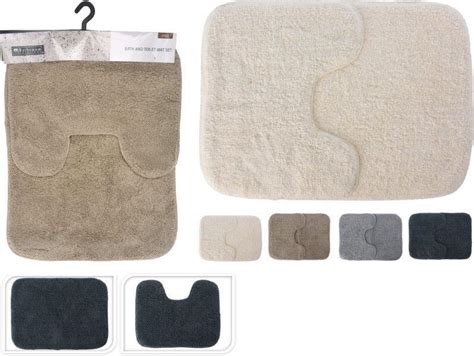 Skirtingų spalvų ir tekstūrų automobilinių kilimėlių pavyzdžiai