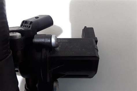 Audi 80 variklio skyriaus schemos