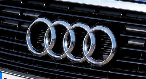 Audi logotipas su keturiais žiedais