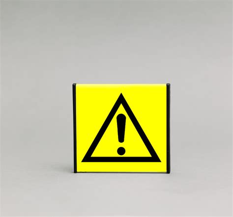 Pavojaus ženklas kelyje