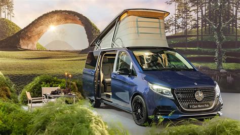 Mercedes-Benz V klasės Marco Polo su atidarytu stogu