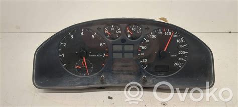 Audi Passat B5 prietaisų skydelis